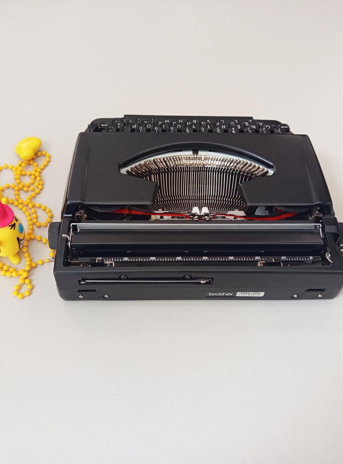 Brother Black Deluxe 220 Typewriter Dark