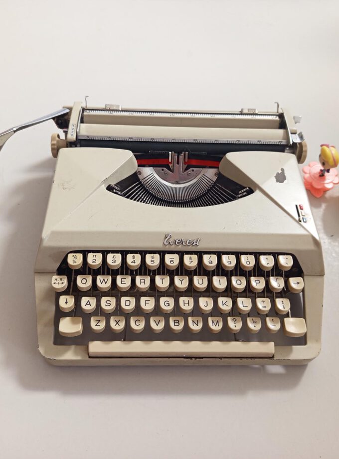 Portable Everest Vintage Typewriter