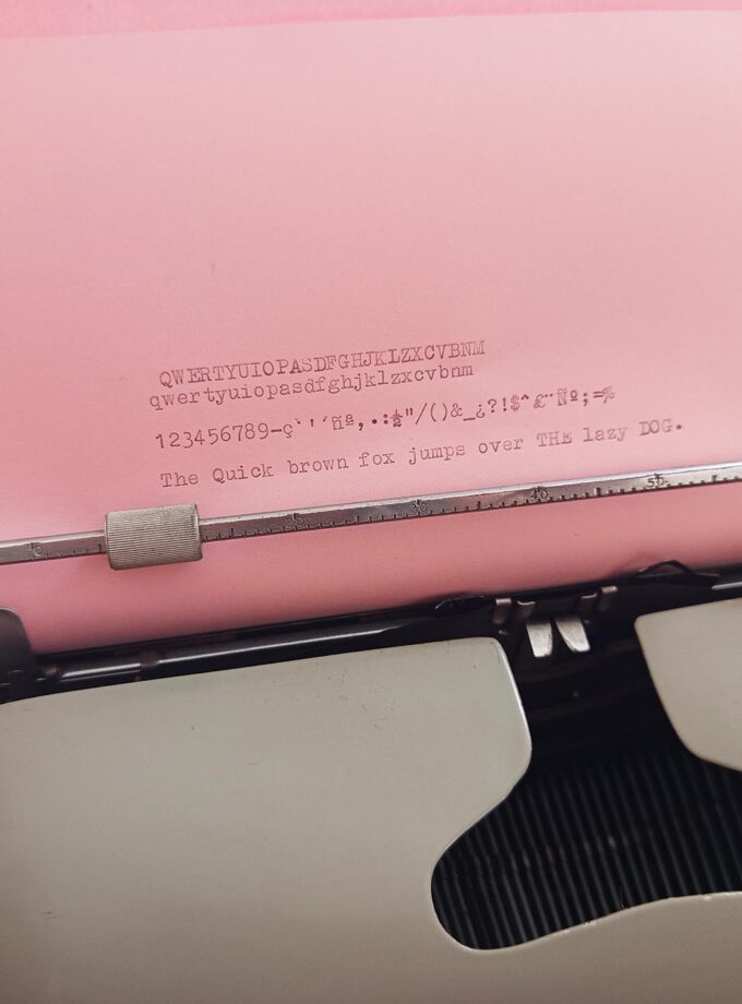 Vintage Olivetti Hispano Lexicon Typewriter