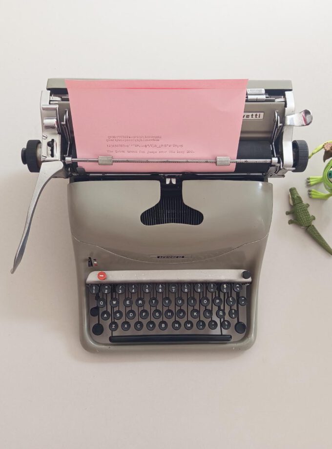 Vintage Olivetti Hispano Lexicon Typewriter