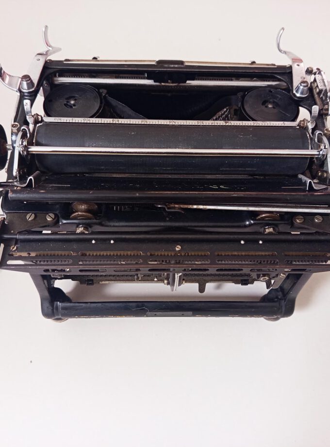 Vintage Old Black Wanderer Typewriter