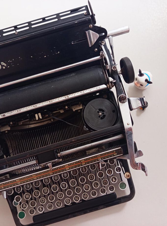 Vintage Old Black Wanderer Typewriter