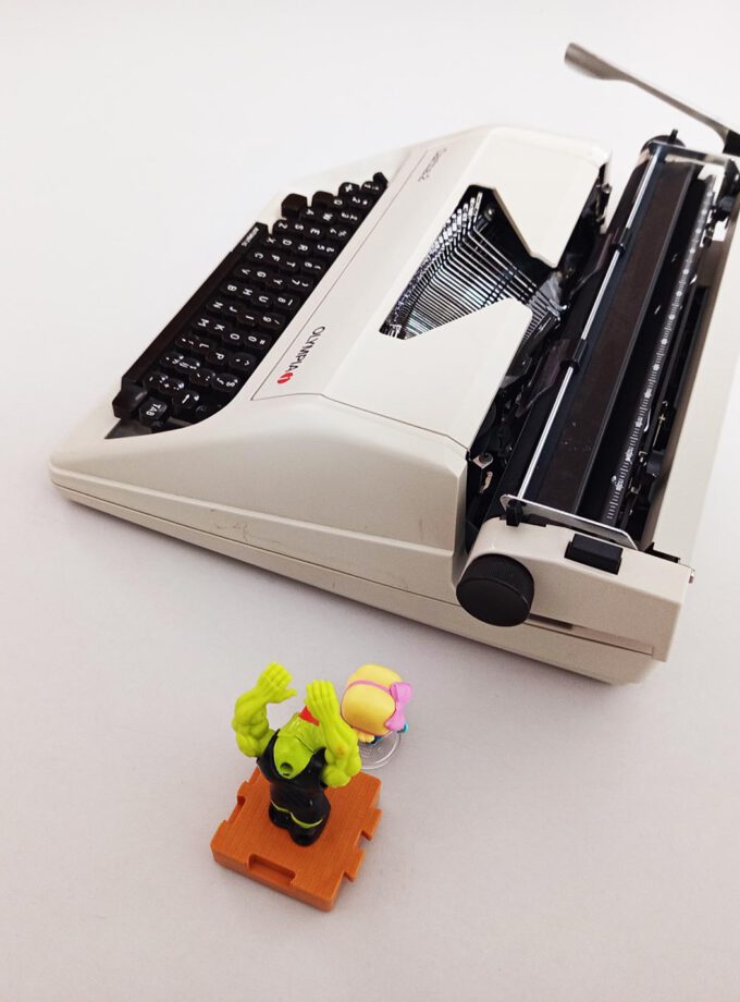 Olympia Carina 2 Typewriter Elite
