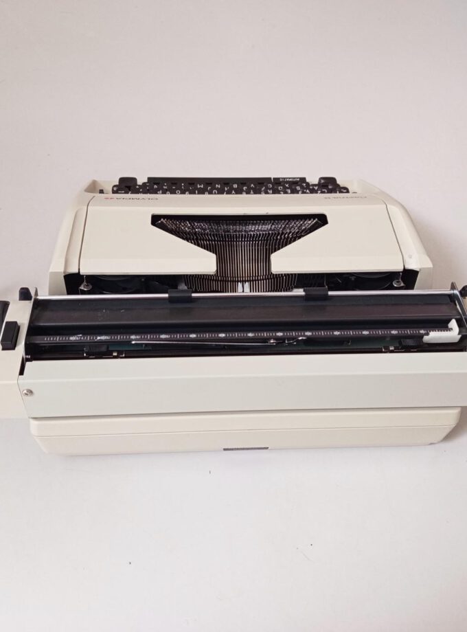 Olympia Carina 2 Typewriter Elite